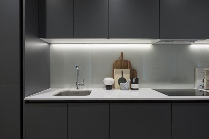 1 Bedroom Flat To Rent In The Courtyard Circus Street, BN2