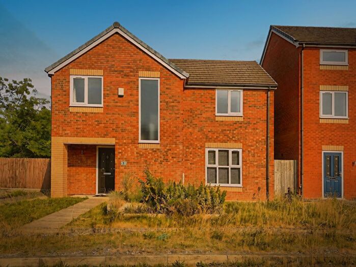 4 Bedroom Detached House For Sale In Springbank Gardens, Platt Bridge, Wigan, WN2