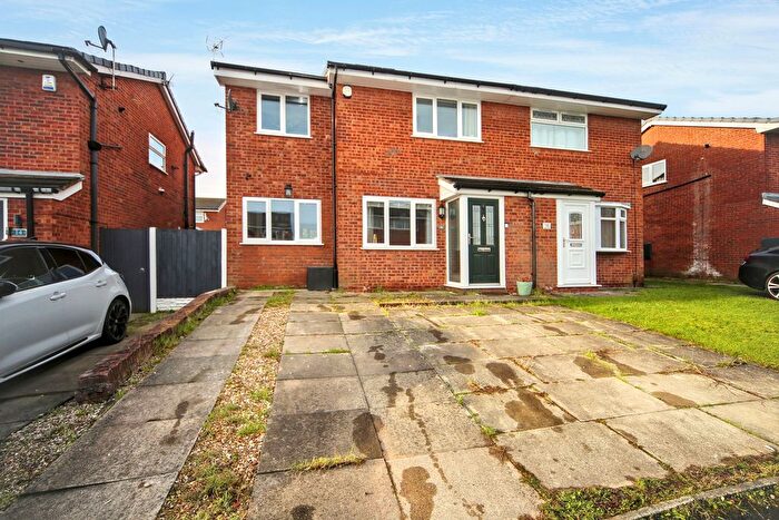 3 Bedroom Semi Detached House For Sale In Wallgarth Close, Wigan, WN3