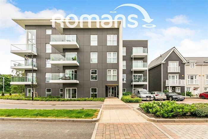 3 Bedroom Flat To Rent In Sunapee Road, Reading, Berkshire, RG2