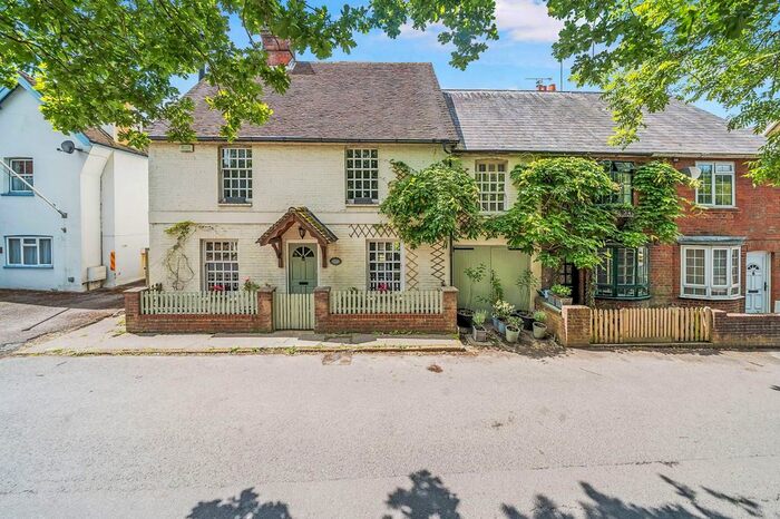 4 Bedroom Semi-Detached House For Sale In Station Road, Groombridge, TN3