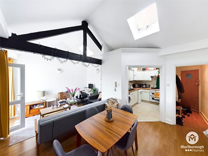 1 Bedroom Property To Rent In Bethnal Green Road, Bethnal Green, London, E2