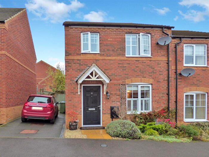 3 Bedroom Semi Detached House For Sale In Webb Road, Shipston-on-Stour, CV36