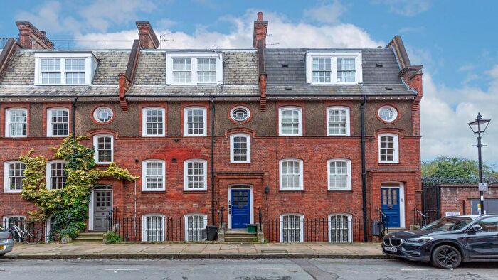 1 Bedroom Flat For Sale In Flat B, Pleasant Place, Islington, London, N1