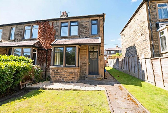 3 Bedroom Semi-Detached House For Sale In Rochdale Road, Greetland, HX4