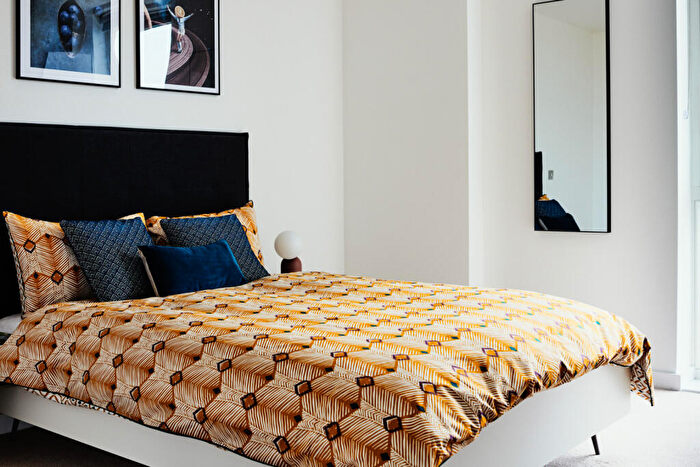 1 Bedroom Apartment To Rent In Uncle New Cross, New Cross Road, London, SE14