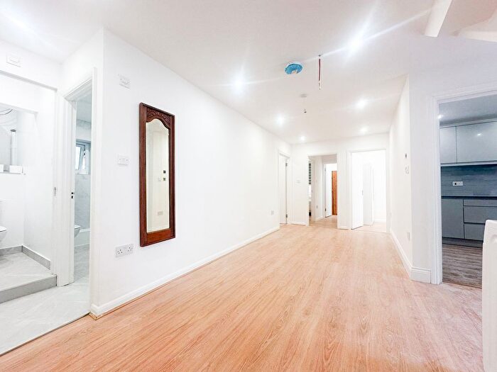 4 Bedroom Flat To Rent In Millers Terrace, Dalston, E8