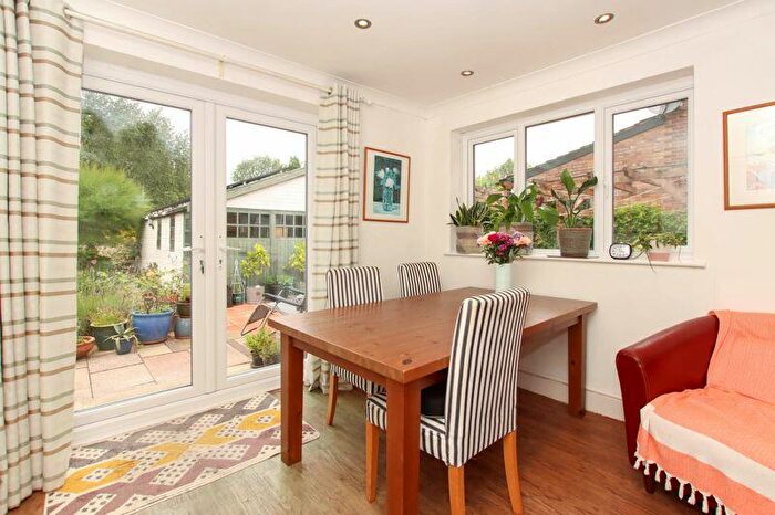 2 Bedroom Detached Bungalow For Sale In High Street Green, Hemel Hempstead, HP2