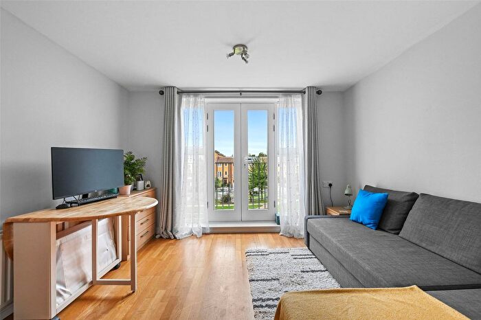 1 Bedroom Flat For Sale In Eastway, Hackney, London, E9