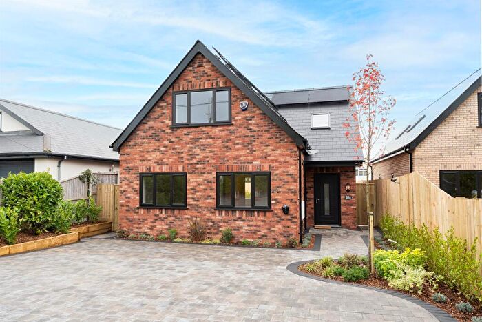 4 Bedroom Detached House For Sale In Corfe Mullen, BH21