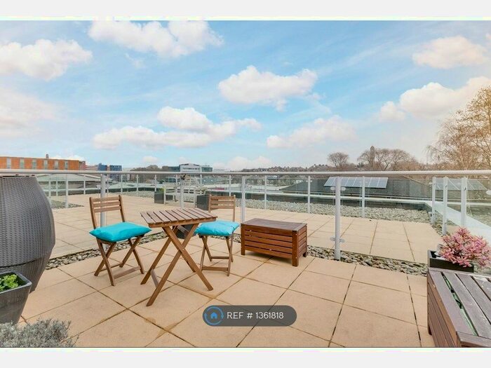 2 Bedroom Flat To Rent In Ketley House, London, SW18