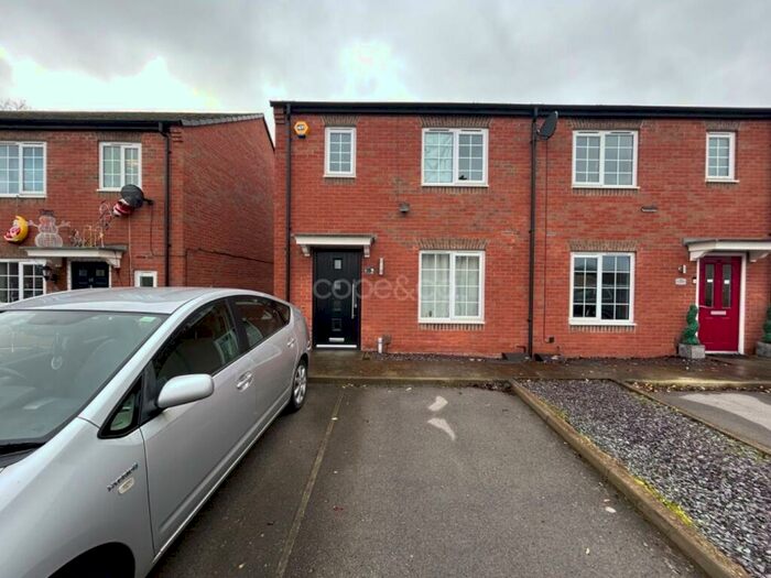 3 Bedroom Semi-Detached House To Rent In Spinners Close, South Normanton, Alfreton, Derbyshire, DE55