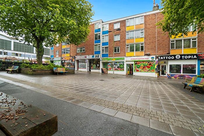 1 Bedroom Flat For Sale In Colin Campbell Court, Plymouth, PL1