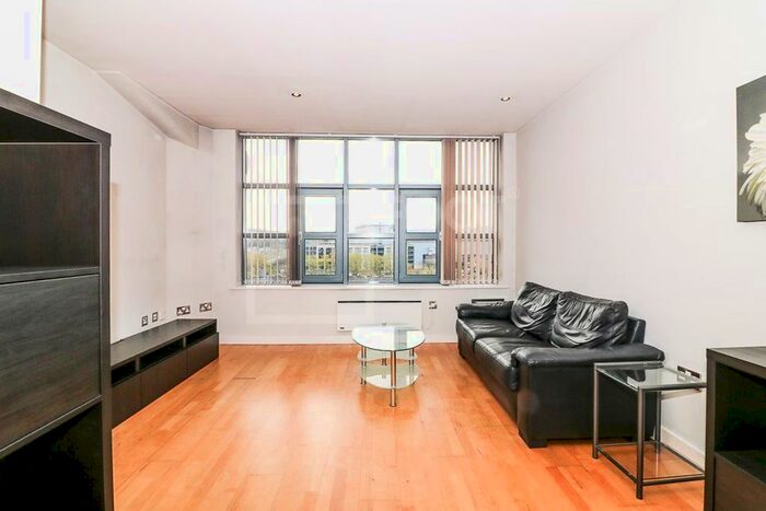 2 Bedroom Flat To Rent In Merchants Court, East Parade, Little Germany BD1
