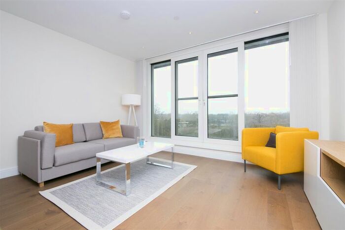 2 Bedroom Flat To Rent In Altissima House, Vista, Battersea, Nine Elms, SW11