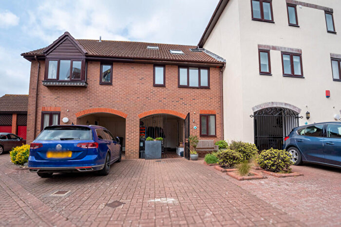 3 Bedroom Terraced House For Sale In Sennen Place, Port Solent, PO6