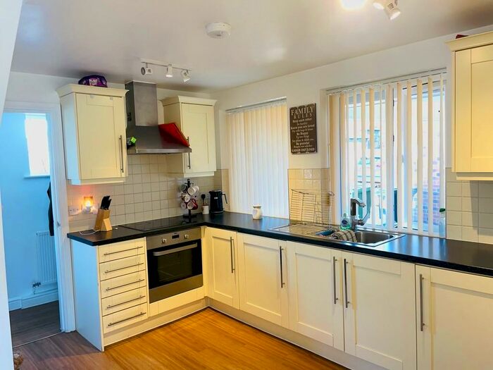 3 Bedroom End Of Terrace House To Rent In Abingdon, OX14