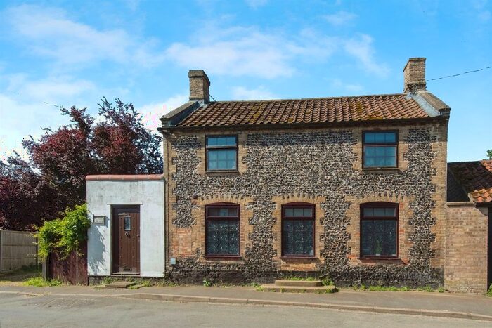 3 Bedroom Property For Sale In Millgate Street, Methwold, Thetford, IP26