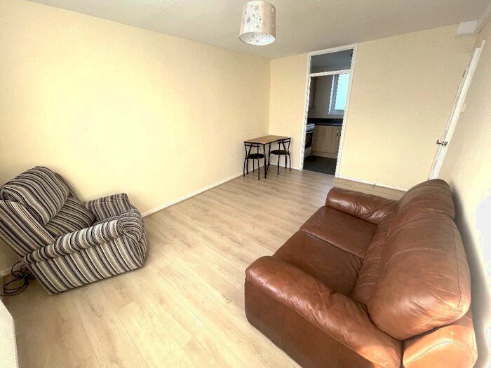 1 Bedroom Flat To Rent In Allerton, Liverpool, L18