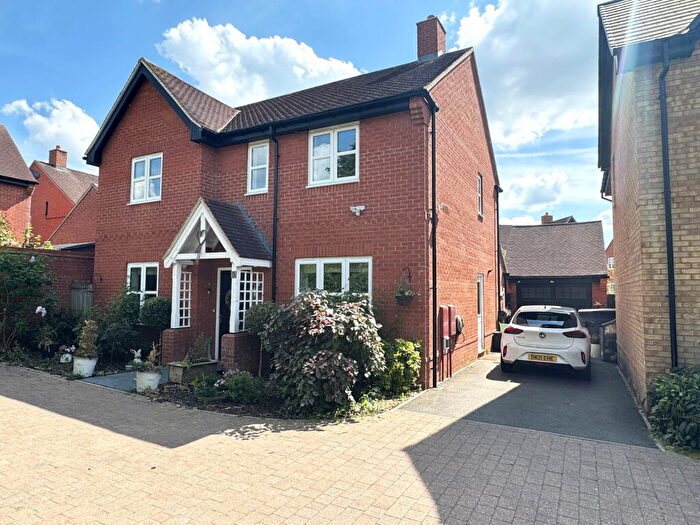 4 Bedroom Detached House For Sale In Chandos Croft, Winslow, MK18