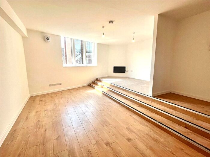 Studio To Rent In Castilian Street, Northampton, Northamptonshire, NN1