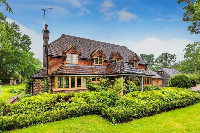 4 Bedroom Detached House To Rent In How Green Lane, Hever, Edenbridge, TN8