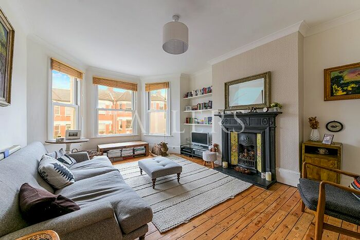 3 Bedroom Maisonette To Rent In Victoria Road, London, N22