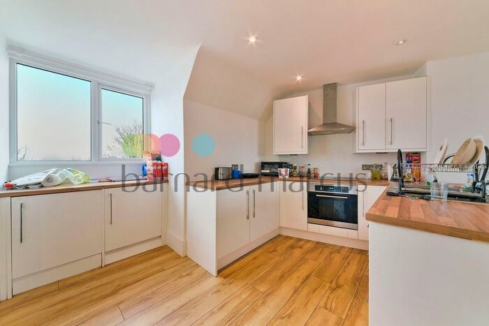 2 Bedroom Flat To Rent In Bensham Lane, Thornton Heath, CR7