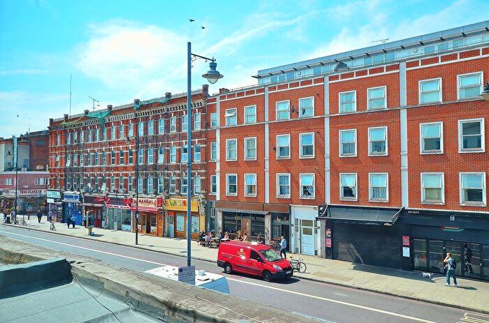 4 Bedroom Maisonette To Rent In Stoke Newington Road, Stoke Newington, N16