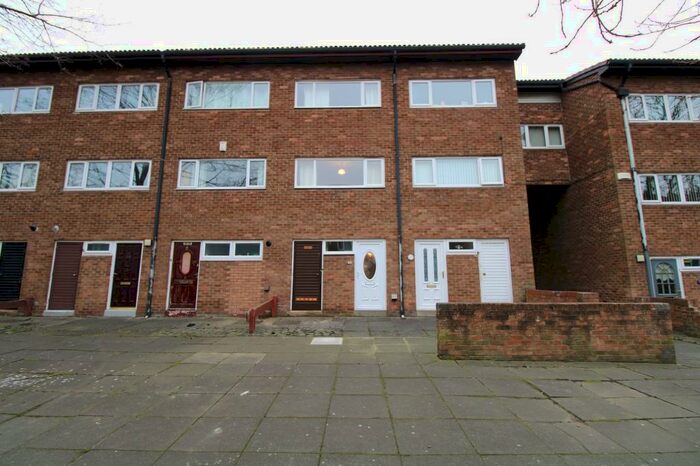 3 Bedroom Town House To Rent In Grafton Close, Heaton, Newcastle Upon Tyne, Tyne And Wear, NE6