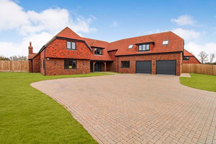 5 Bedroom Detached House For Sale In Cookes Meadow, Northill, Biggleswade, SG18