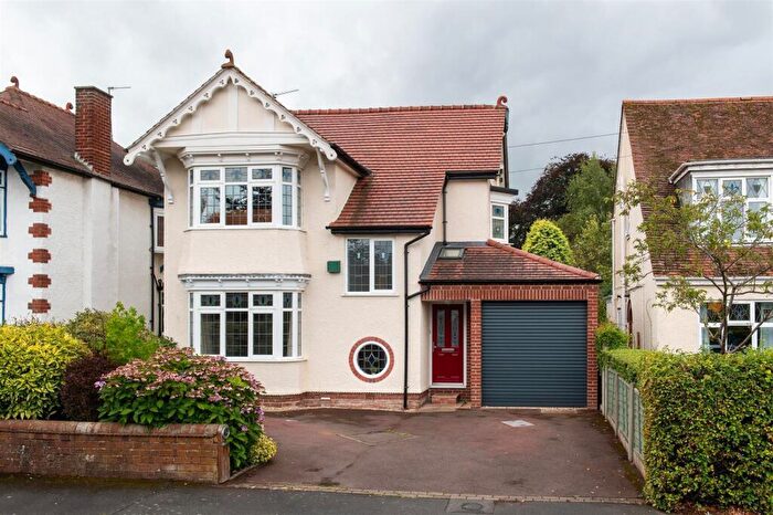 4 Bedroom Detached House For Sale In Whitehall Road, Stourbridge, DY8