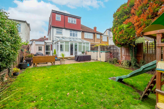 4 Bedroom Semi-Detached House To Rent In West Barnes Lane, New Malden, KT3