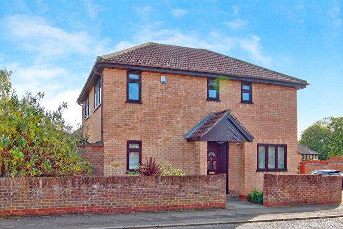4 Bedroom Detached House For Sale In Pampas Close, Colchester, CO4