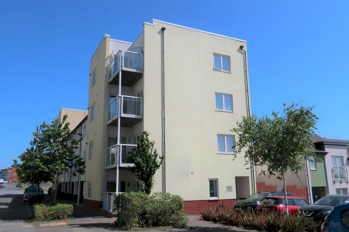 2 Bedroom Flat To Rent In Pearse Close, Penarth, CF64