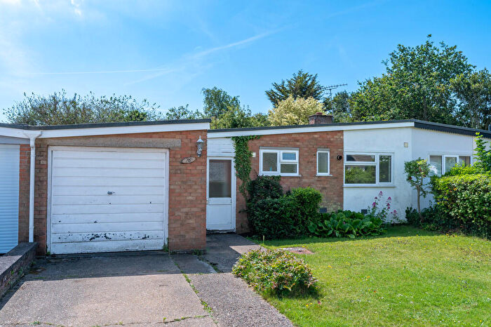 2 Bedroom Semi-Detached Bungalow For Sale In Colneis Road, Felixstowe, IP11
