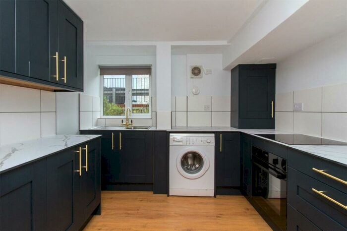 2 Bedroom Apartment To Rent In Park Crescent Place, Brighton, BN2