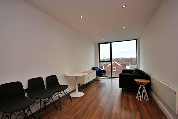 2 Bedroom Flat To Rent In Crossbank, Salford, M7