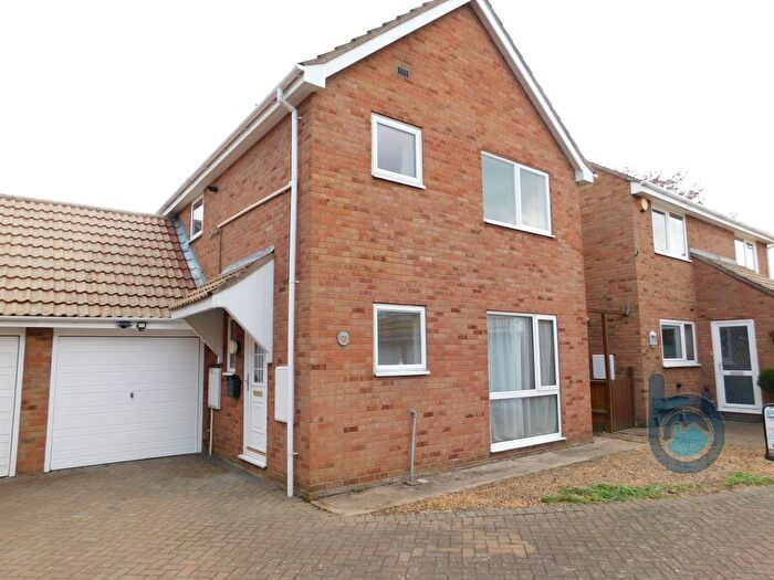3 Bedroom Detached House To Rent In Apsley Way, Peterborough, PE3
