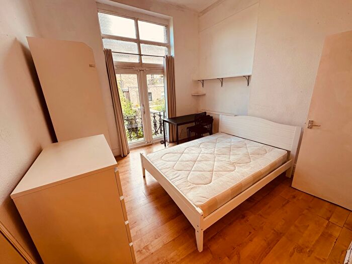 Studio To Rent In Brecknock Road, London, N19