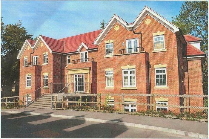 2 Bedroom Flat To Rent In Kings View, Alton, GU34
