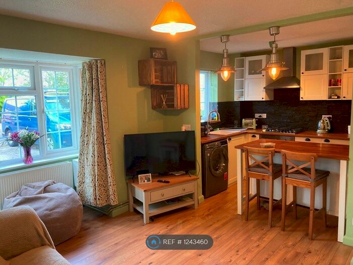 1 Bedroom Semi-Detached House To Rent In Yew Walk, Ampthill, Bedford MK45