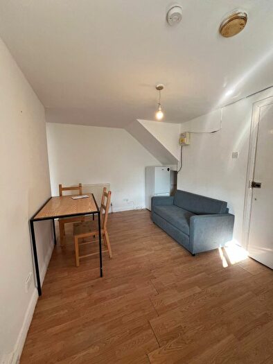 1 Bedroom Flat To Rent In Stanway Street, London, N1
