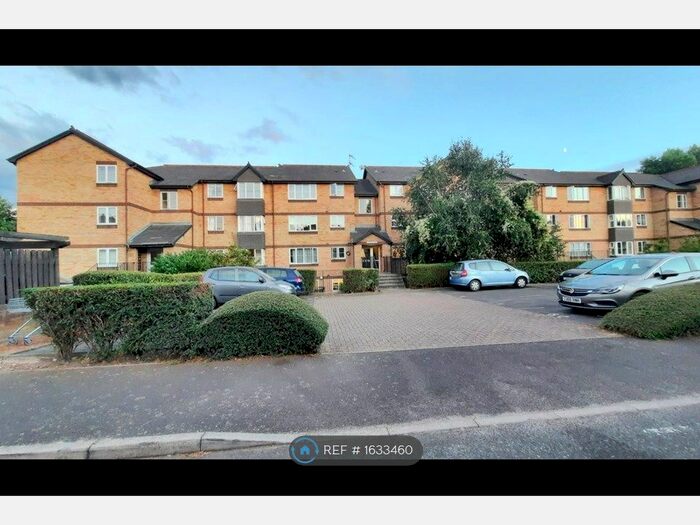 2 Bedroom Flat To Rent In Constable Court, London, SE16