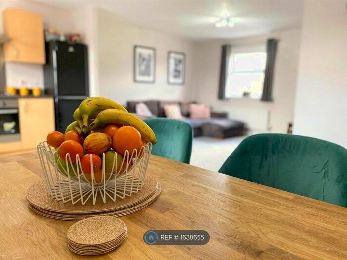 2 Bedroom Flat To Rent In Brandwood Crescent, Birmingham, B30