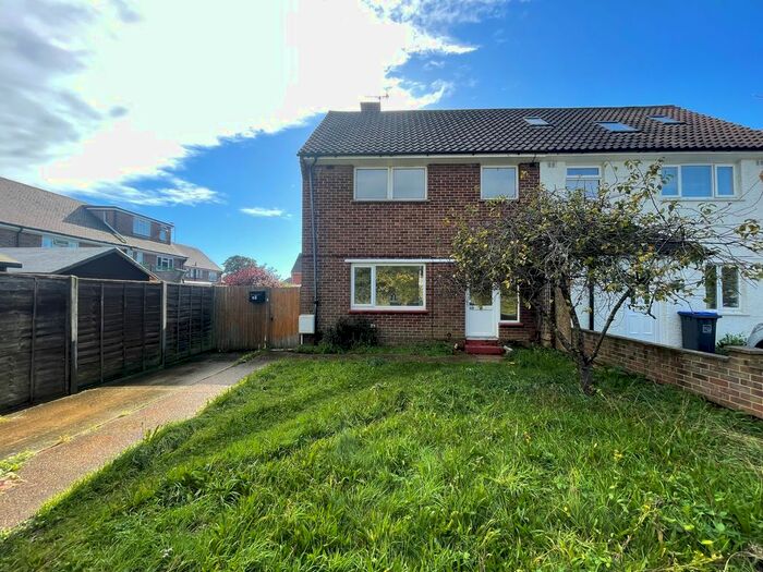 3 Bedroom Property To Rent In Fetherston Road, BN15