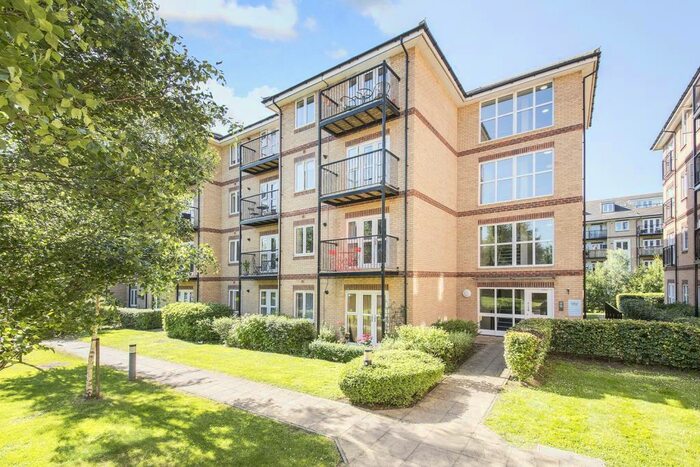 1 Bedroom Apartment To Rent In Worcester Close, Anerley, London, SE20