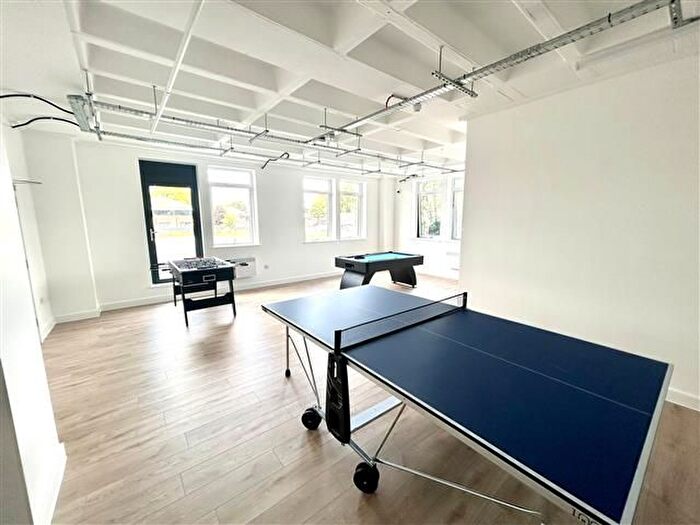 2 Bedroom Flat To Rent In Birmingham Road, West Bromwich, B70