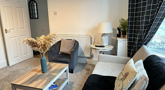 2 Bedroom House To Rent In Mossley Road, Wirral, CH42