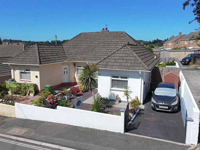 3 Bedroom Semi-Detached Bungalow For Sale In Dingle Road, Plympton, Plymouth, PL7